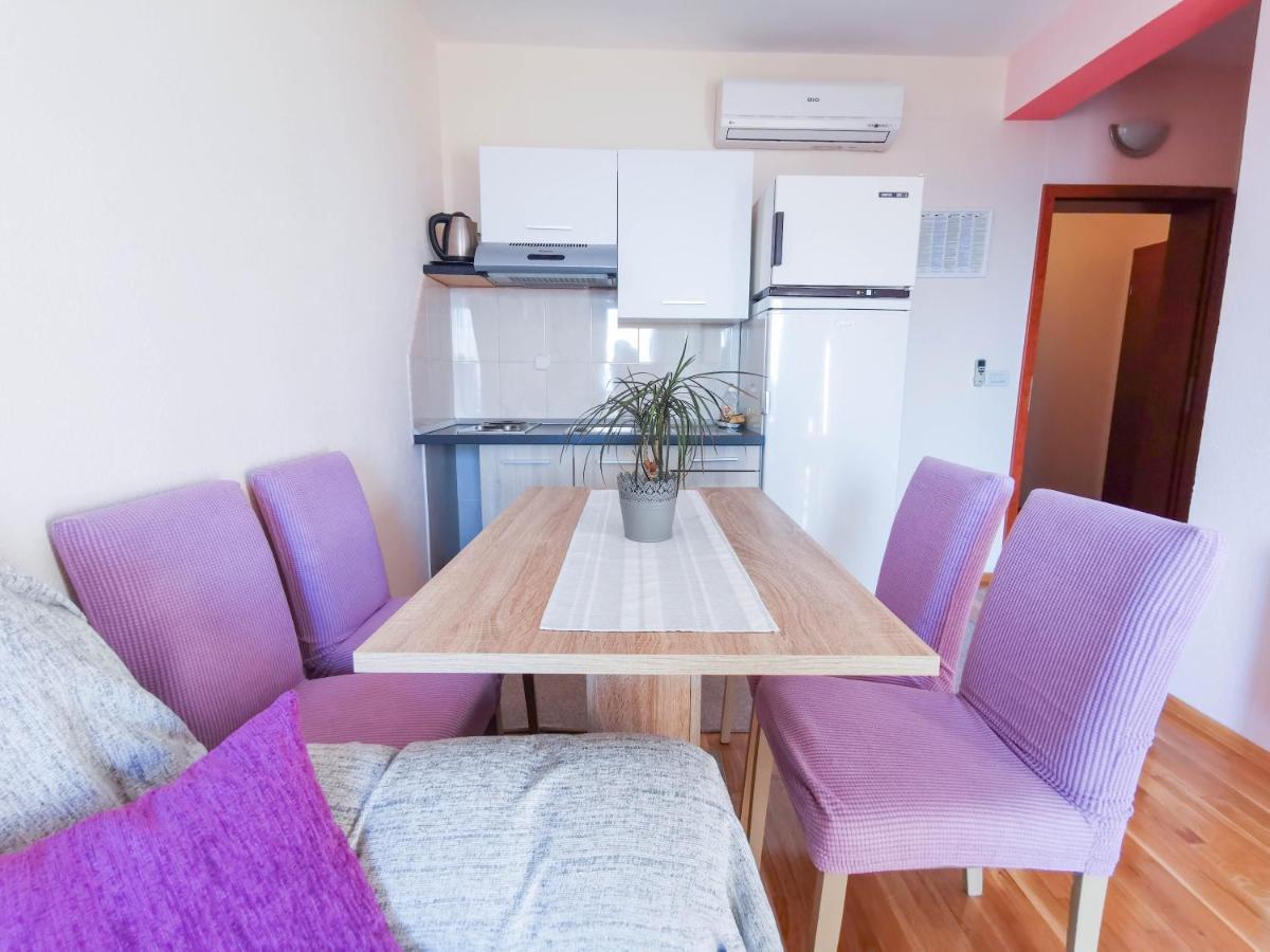 מאקרסקה Apartments Vukovic Vanja מראה חיצוני תמונה
