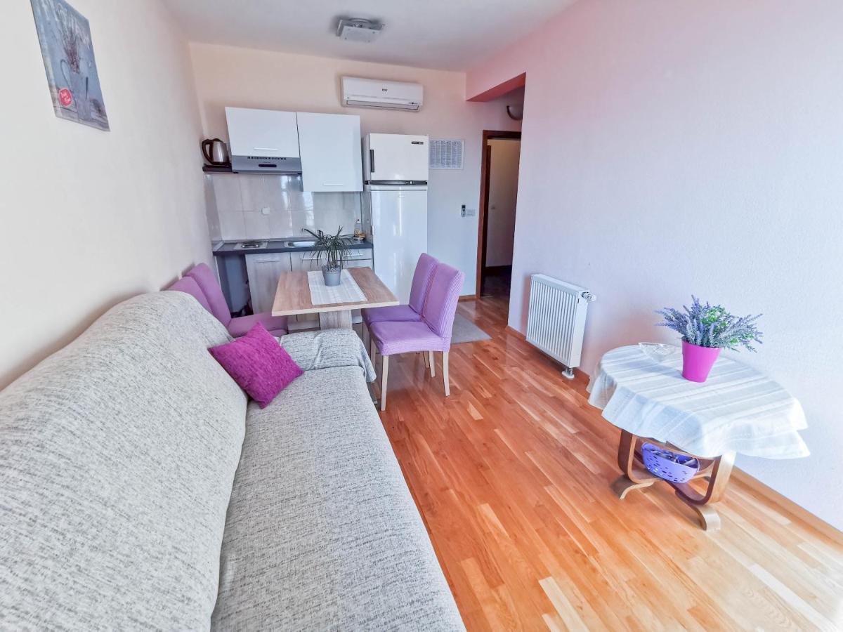 מאקרסקה Apartments Vukovic Vanja מראה חיצוני תמונה