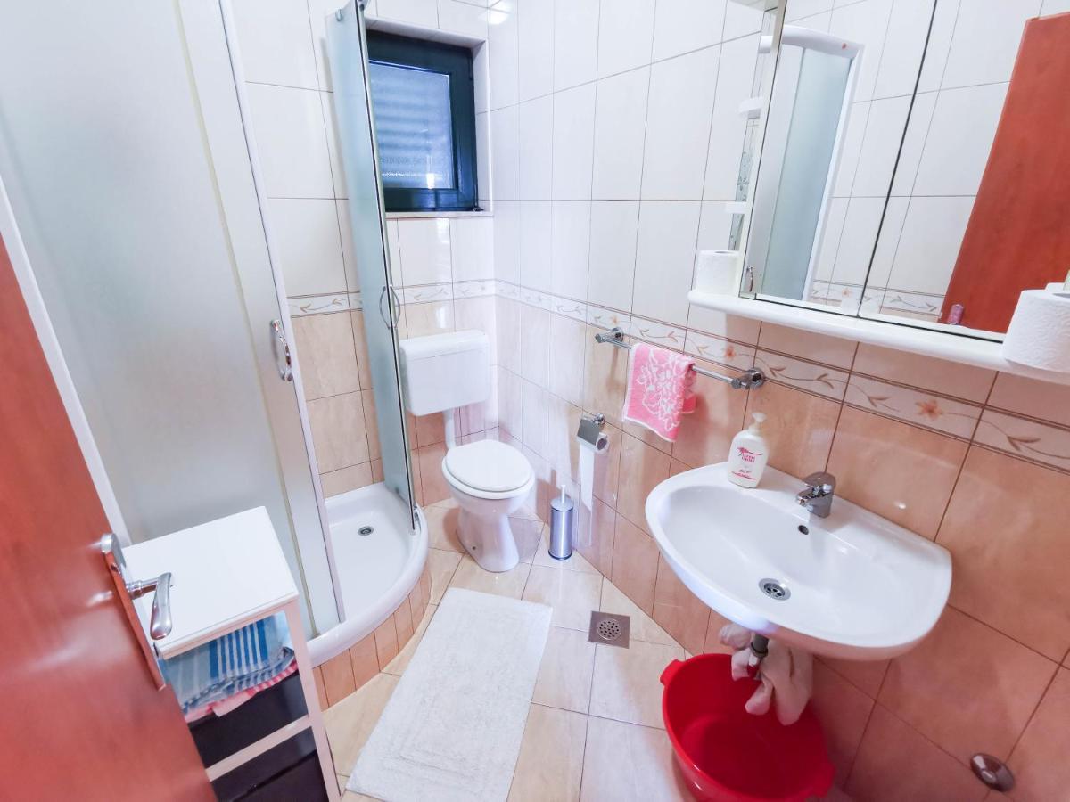 מאקרסקה Apartments Vukovic Vanja מראה חיצוני תמונה