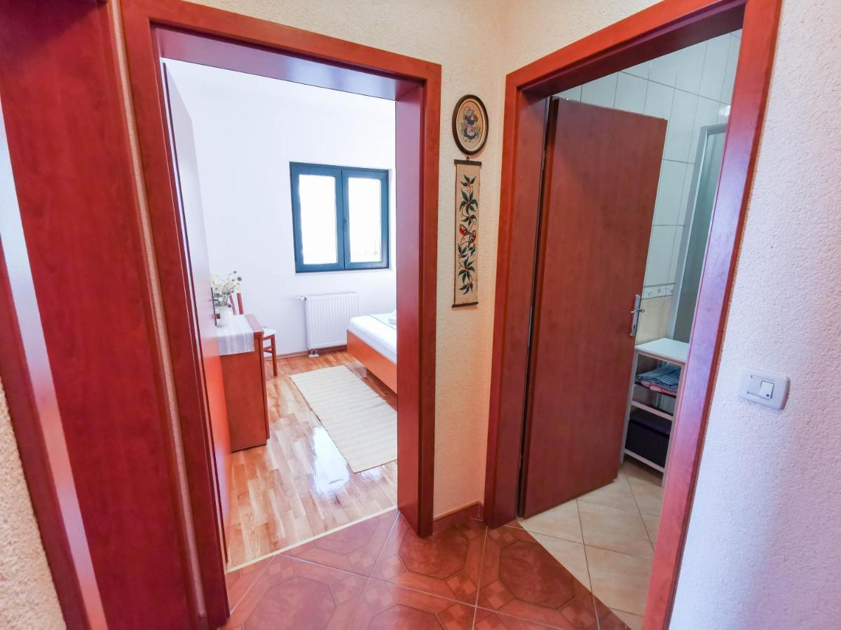 מאקרסקה Apartments Vukovic Vanja מראה חיצוני תמונה