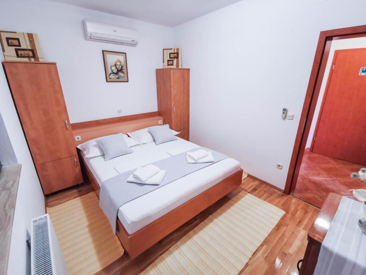 מאקרסקה Apartments Vukovic Vanja מראה חיצוני תמונה