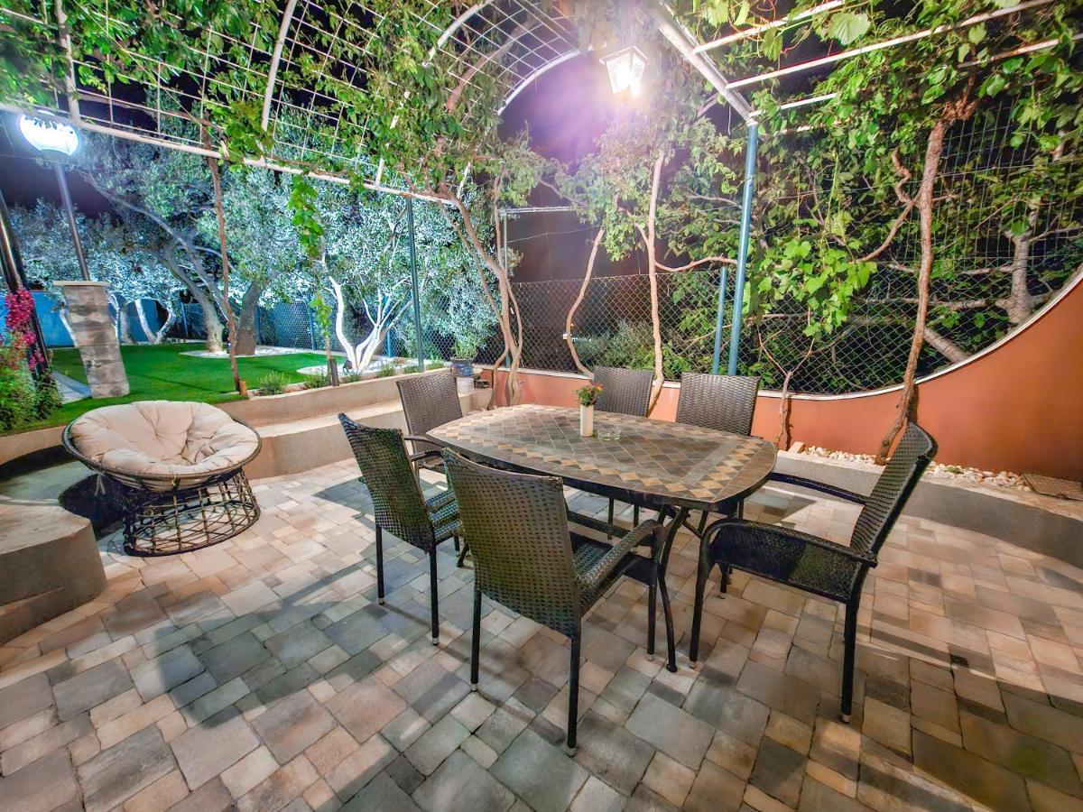 מאקרסקה Apartments Vukovic Vanja מראה חיצוני תמונה