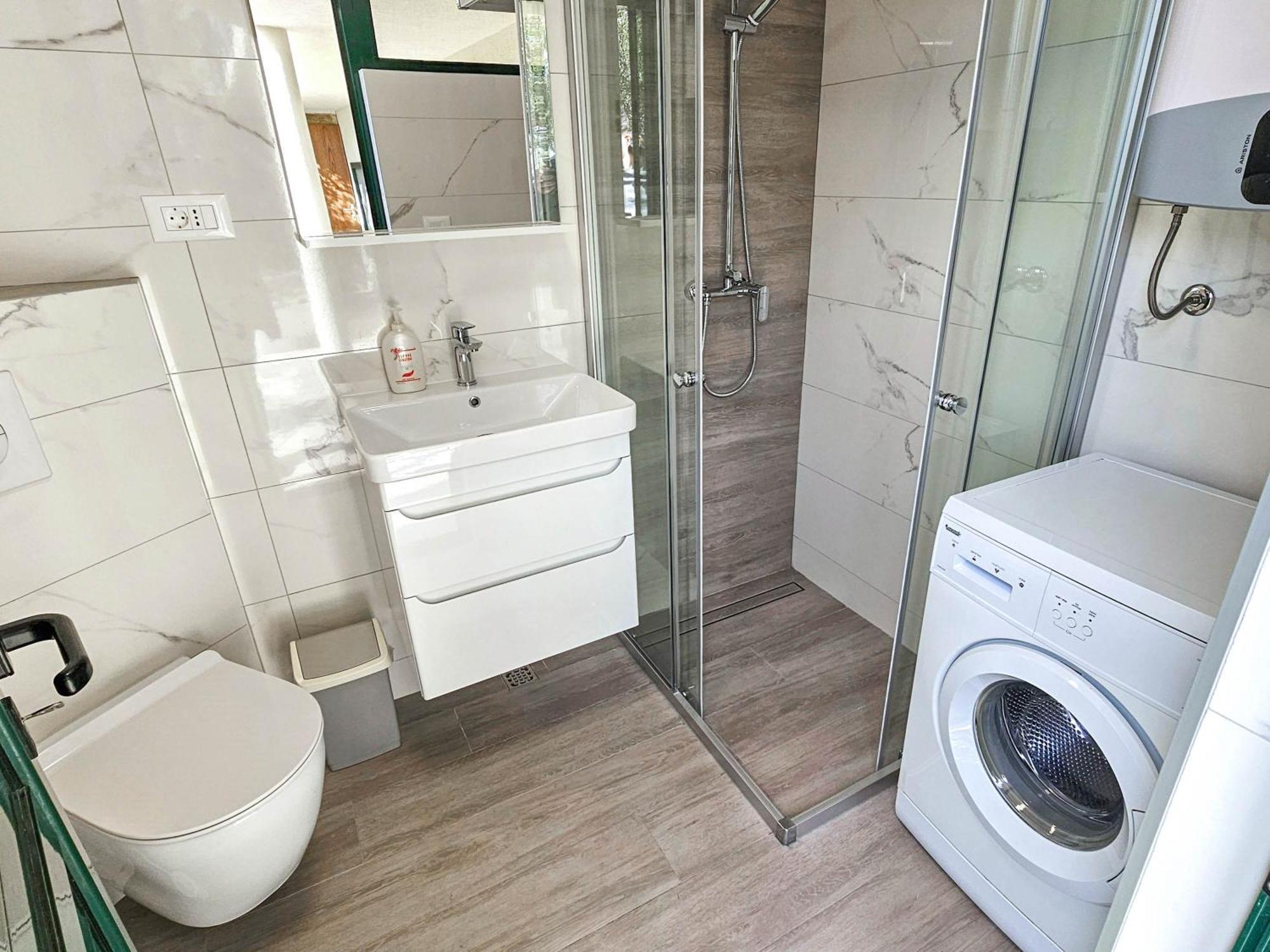 מאקרסקה Apartments Vukovic Vanja מראה חיצוני תמונה
